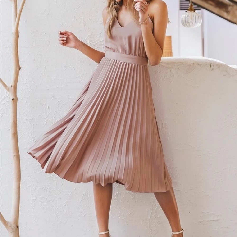 Pleated camel cami dress - Picture 14 of 14